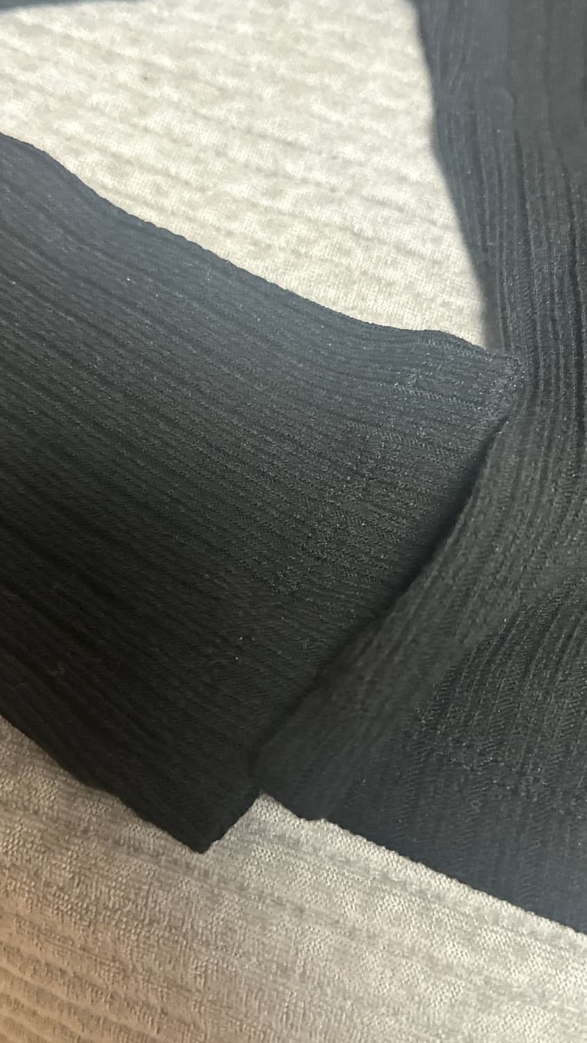 시너진 wood rib long sleeve black 샘플세일 상품이미지3