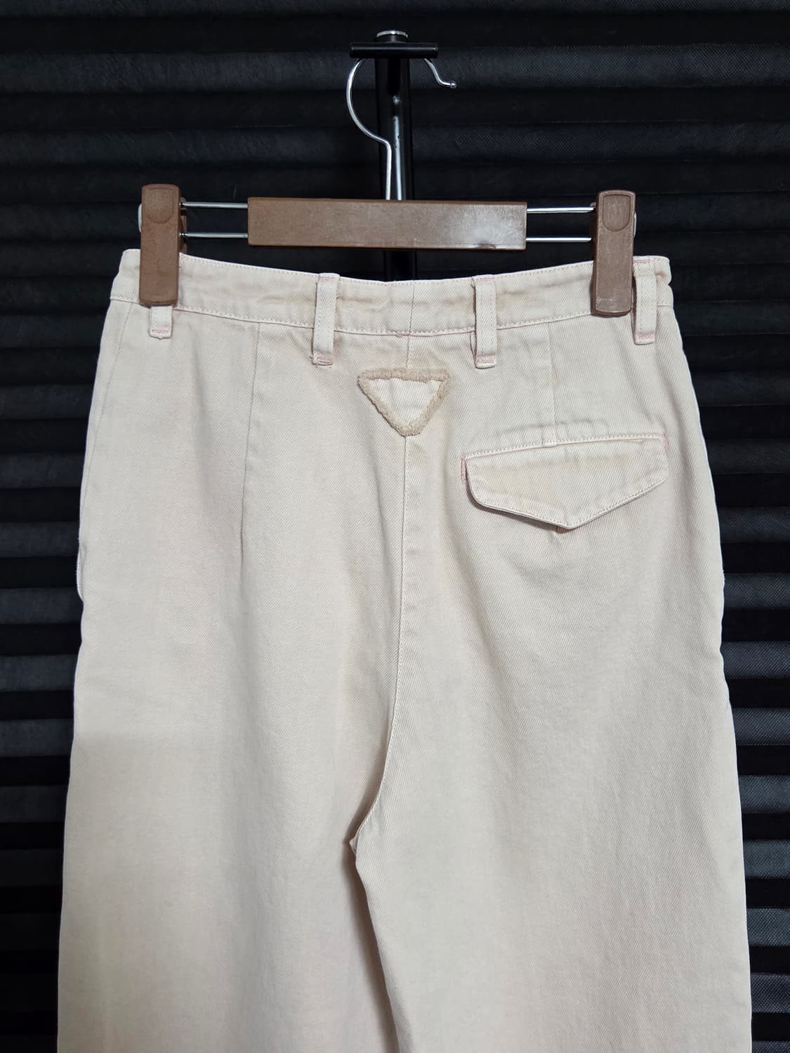 (정품) [프라다] 백 트라이앵글 스티치 코튼 팬츠 | 00183 상품이미지6