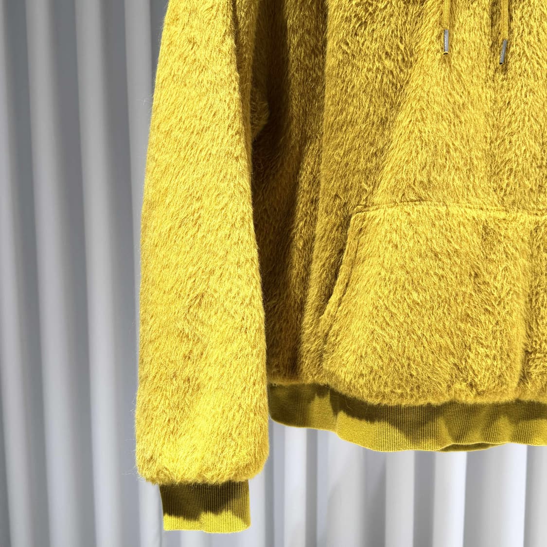 XL / 셀린느 글리터 로고 알파카 후드티셔츠 상품이미지3