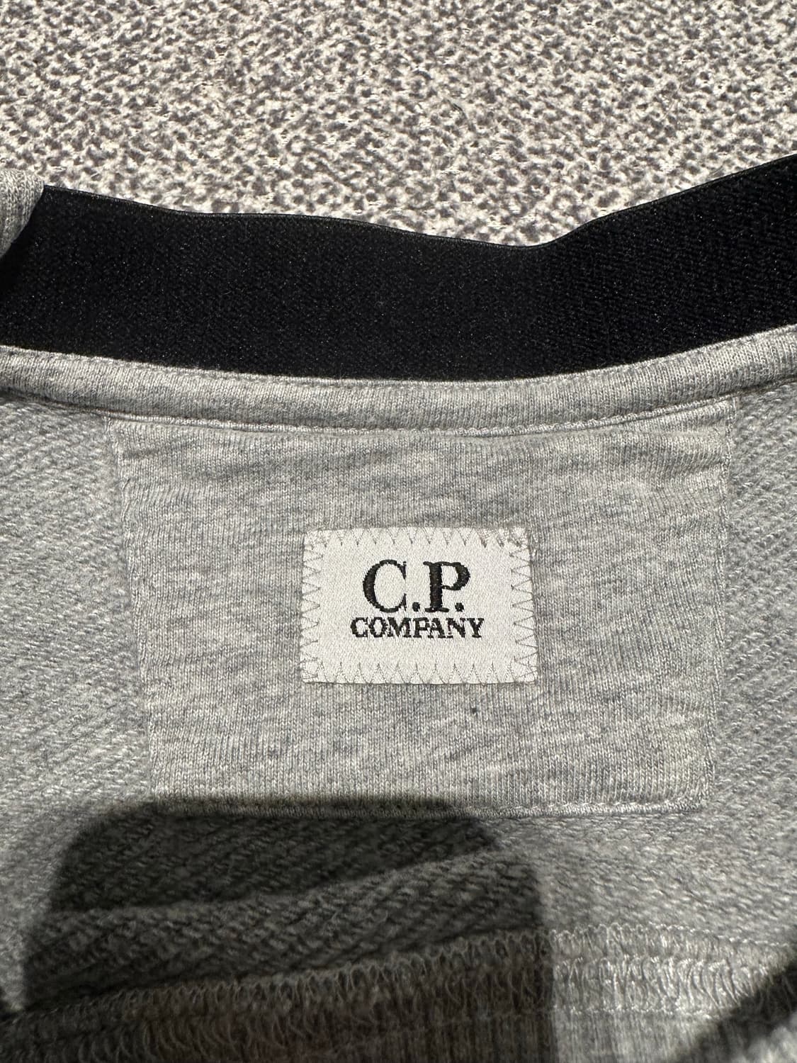 CP 컴퍼니 렌즈 맨투맨 95 상품이미지2