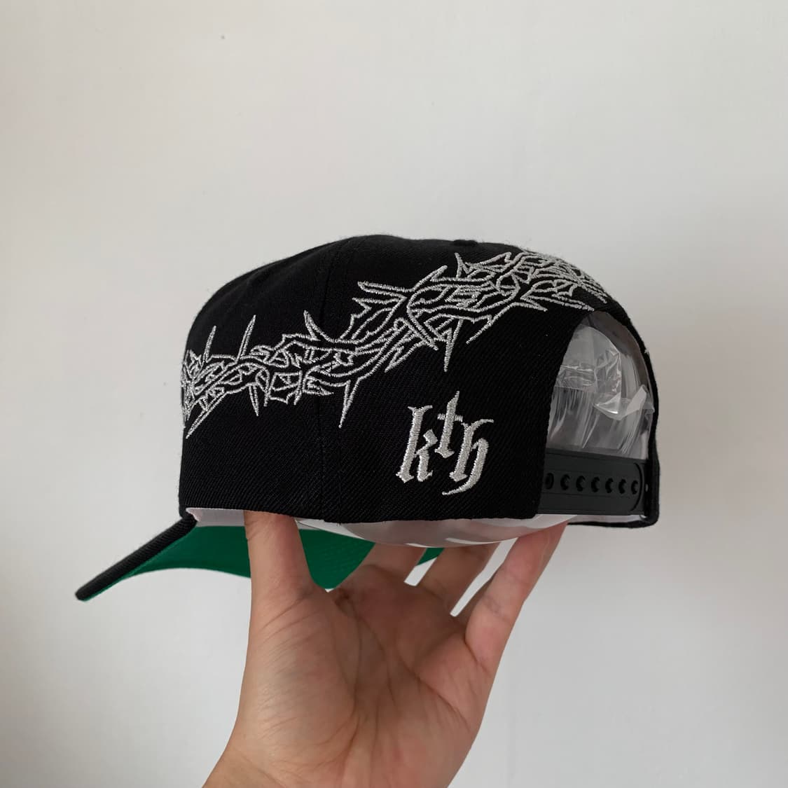 크리스브라운 KTH-LA 킬더하이프 업사이드다운 가시왕관 스냅백 모자 상품이미지6