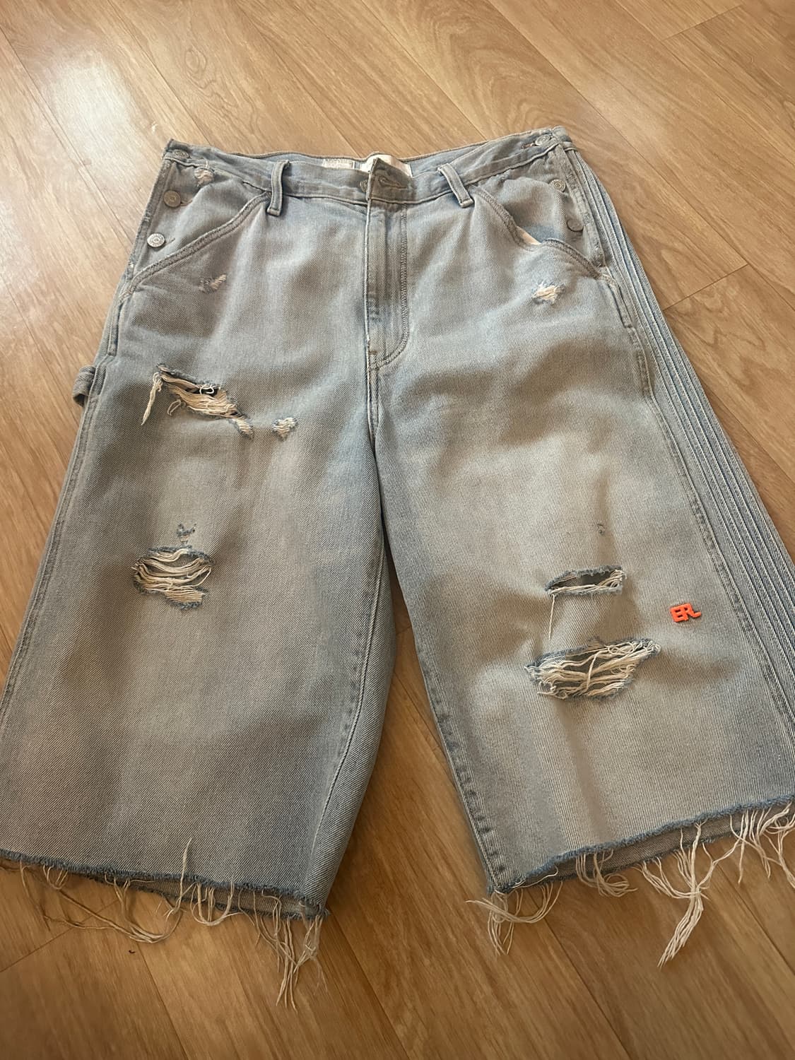 ERL 리바이스 쇼츠 상품이미지1