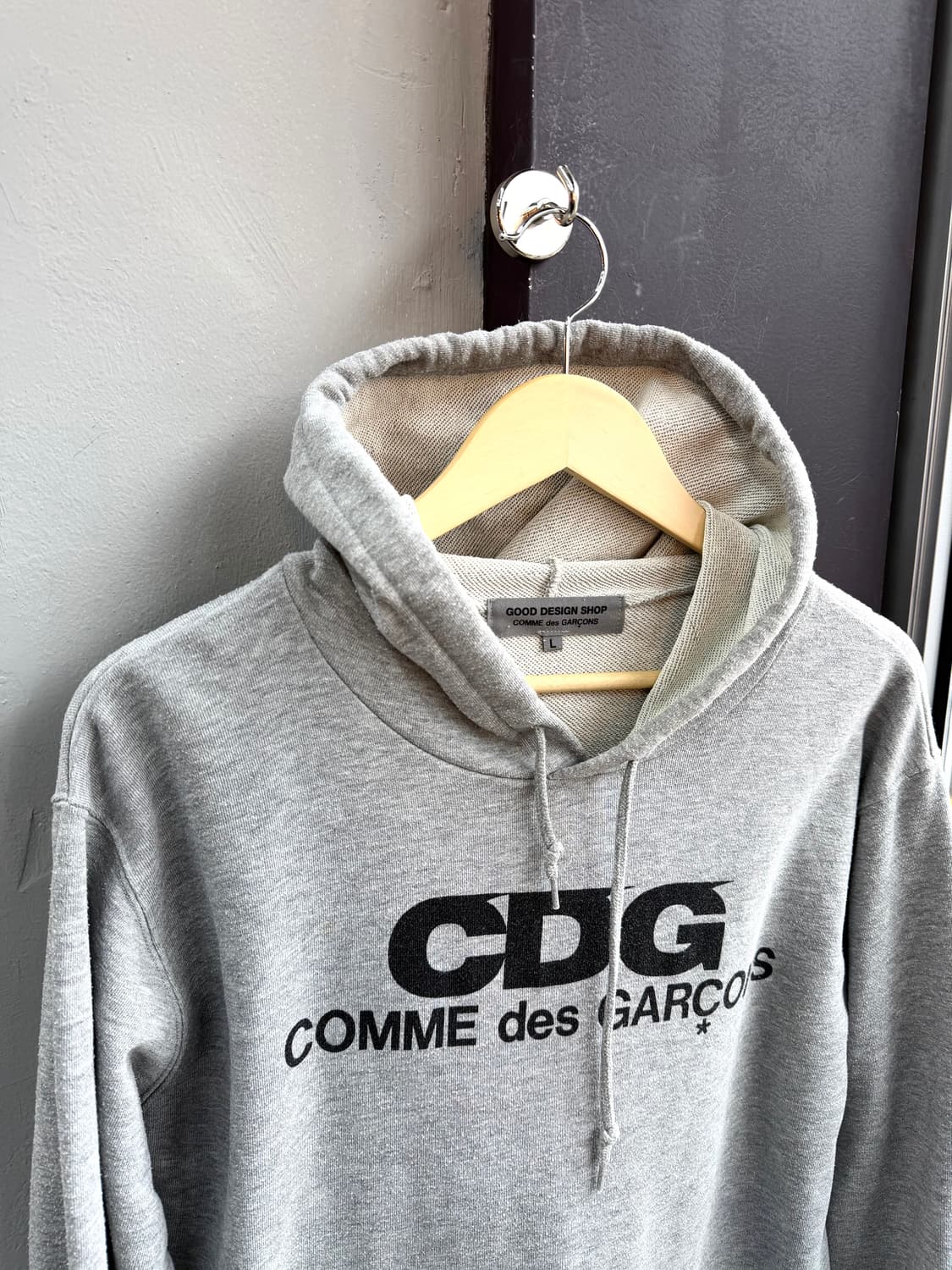 L/ 꼼데가르송 CDG 로고 프린팅 후드티 상품이미지3