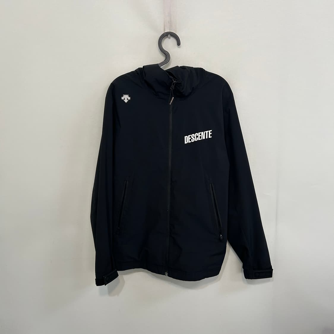 데상트 여성 바람막이 90 상품이미지1