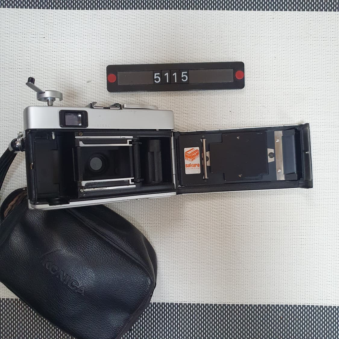 코니카 C 35 E&L 필름카메라 파우치포함 상품이미지5