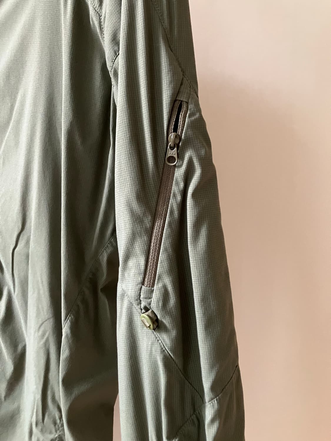 Arcteryx 버튼 셔츠 상품이미지3