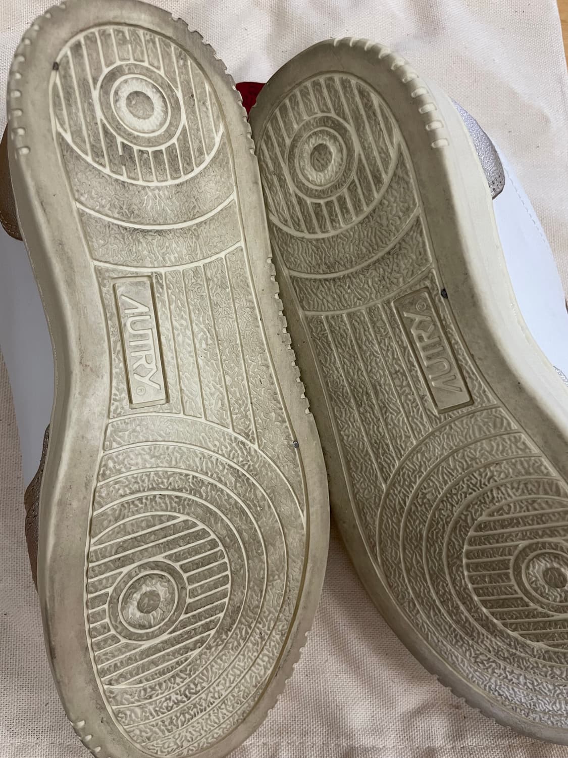 오트리 스니커즈 35사이즈 220 상품이미지2