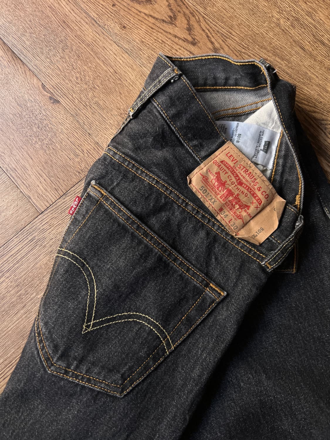 [34]리바이스 501XX 워시드 흑청 데님 팬츠 상품이미지5