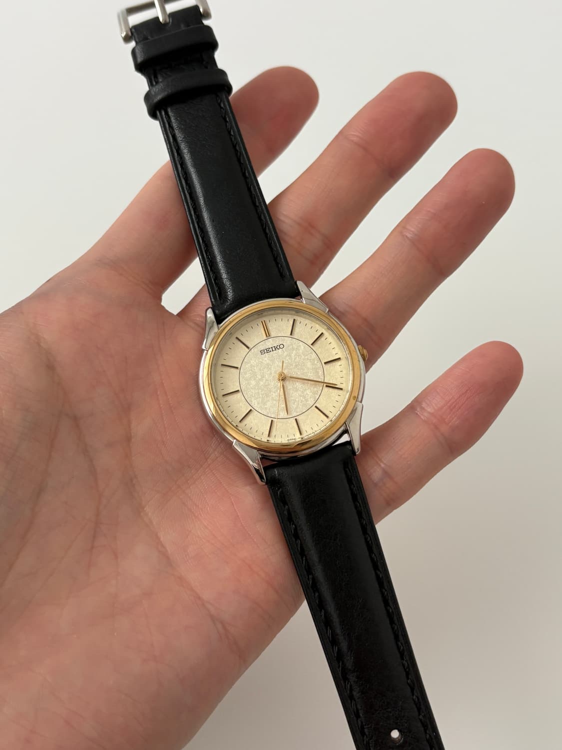 90s texture dial gold bezel quartz 상품이미지2