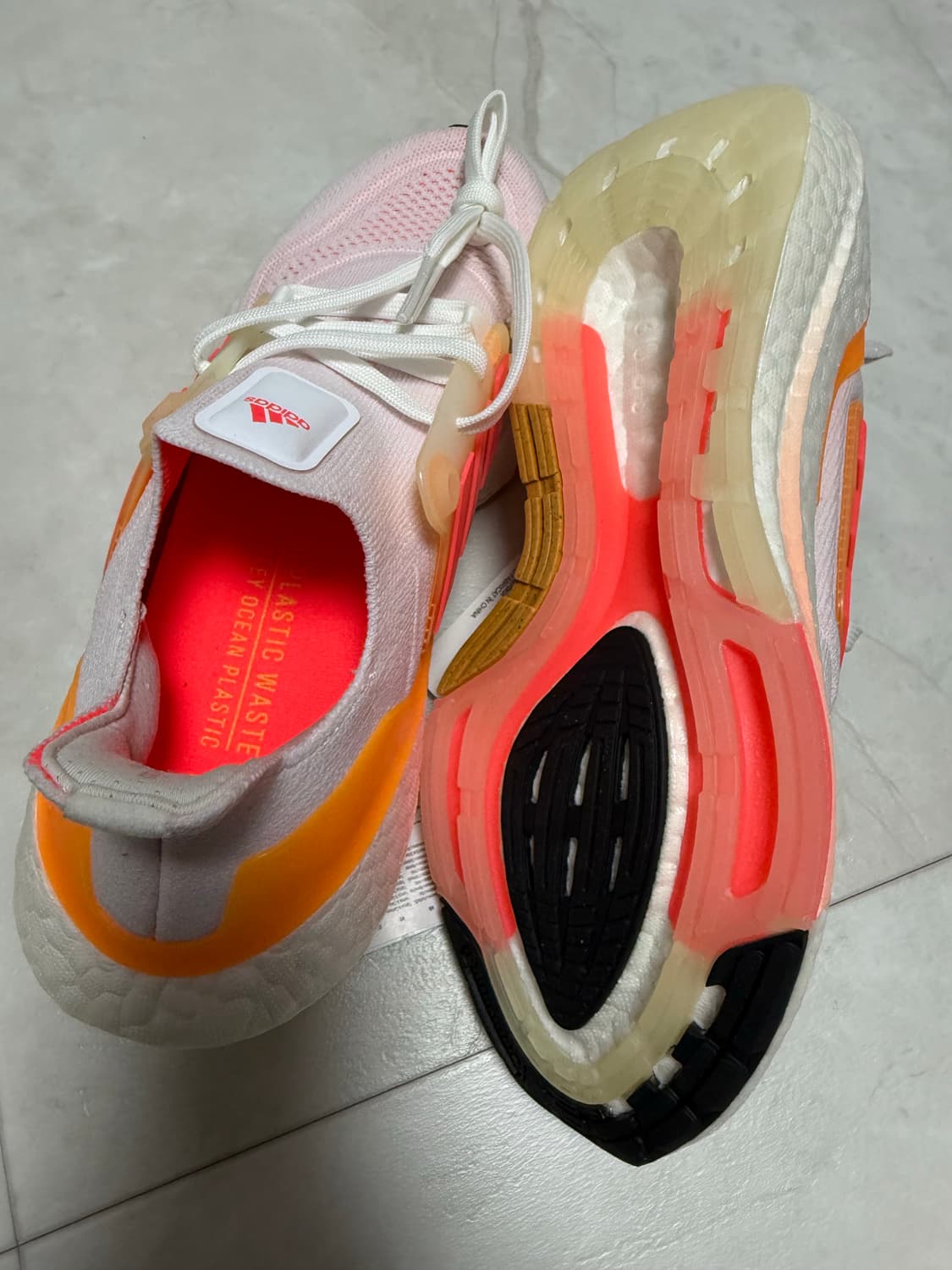 아디다스 울트라부스트22 GX5595 러닝화 새상품 상품이미지4