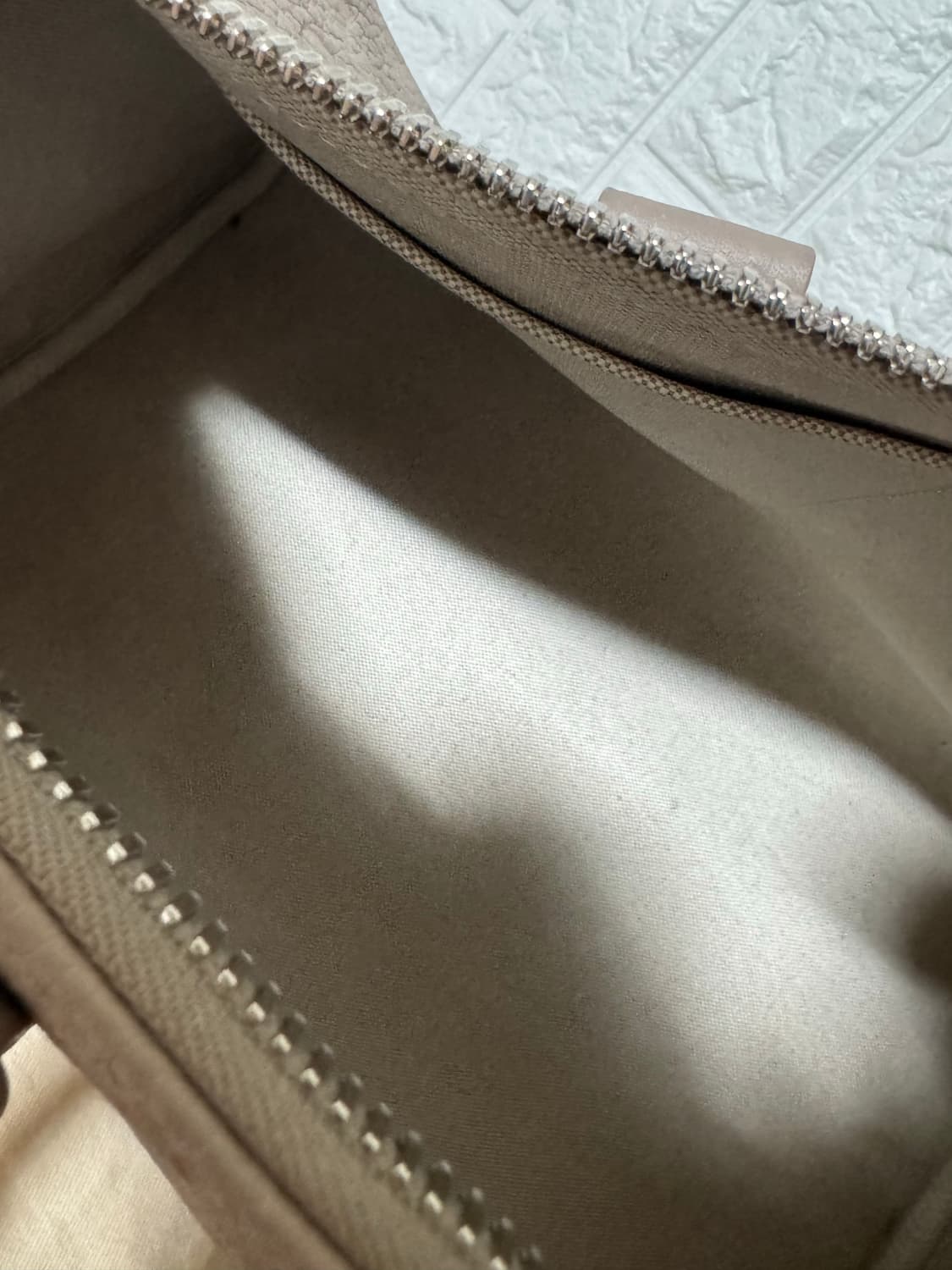 [35] 루이비통 토뤼옹 키폴 35 트프 그레이 상품이미지2