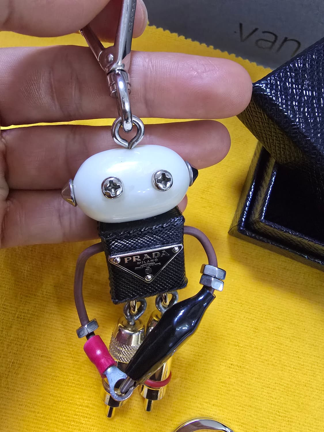 (정품)프라다 에드워드 로봇 키링 상품이미지3