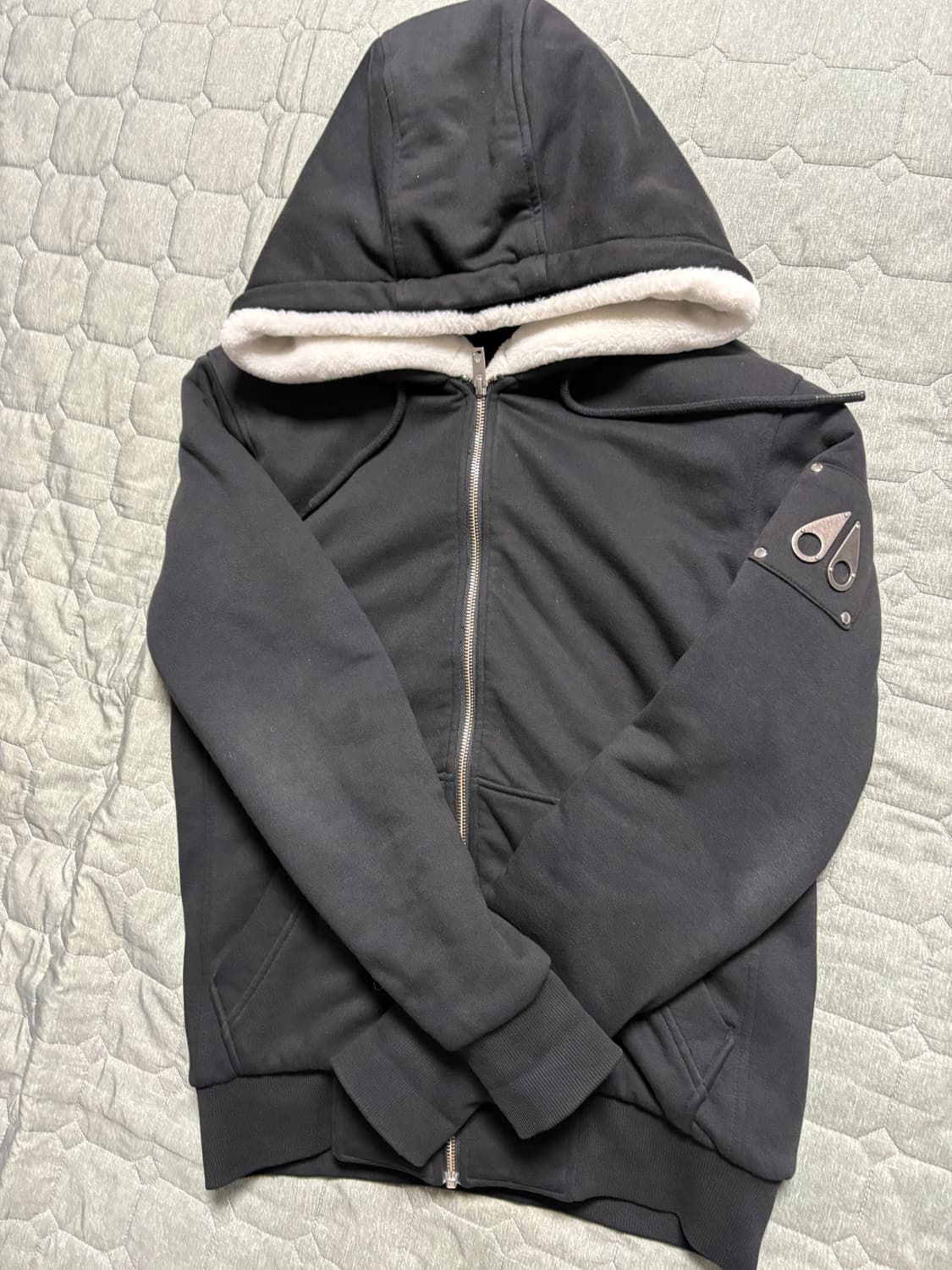 무스너클 버니스웨터 상품이미지3