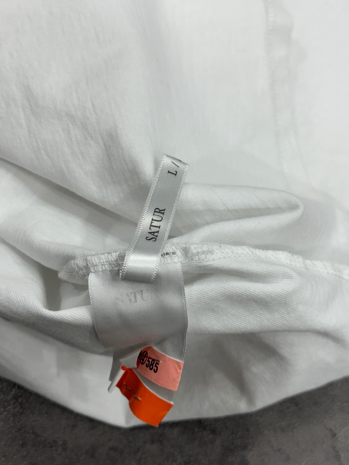 SATUR 세터 반팔티 상품이미지5