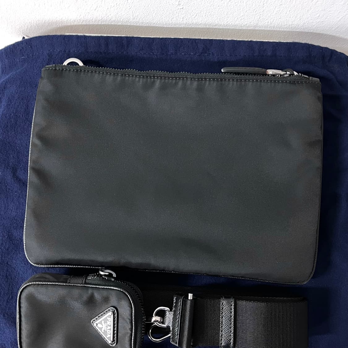 [S급/정품] 프라다 리나일론 블랙 숄더백 크로스백 가방 상품이미지3