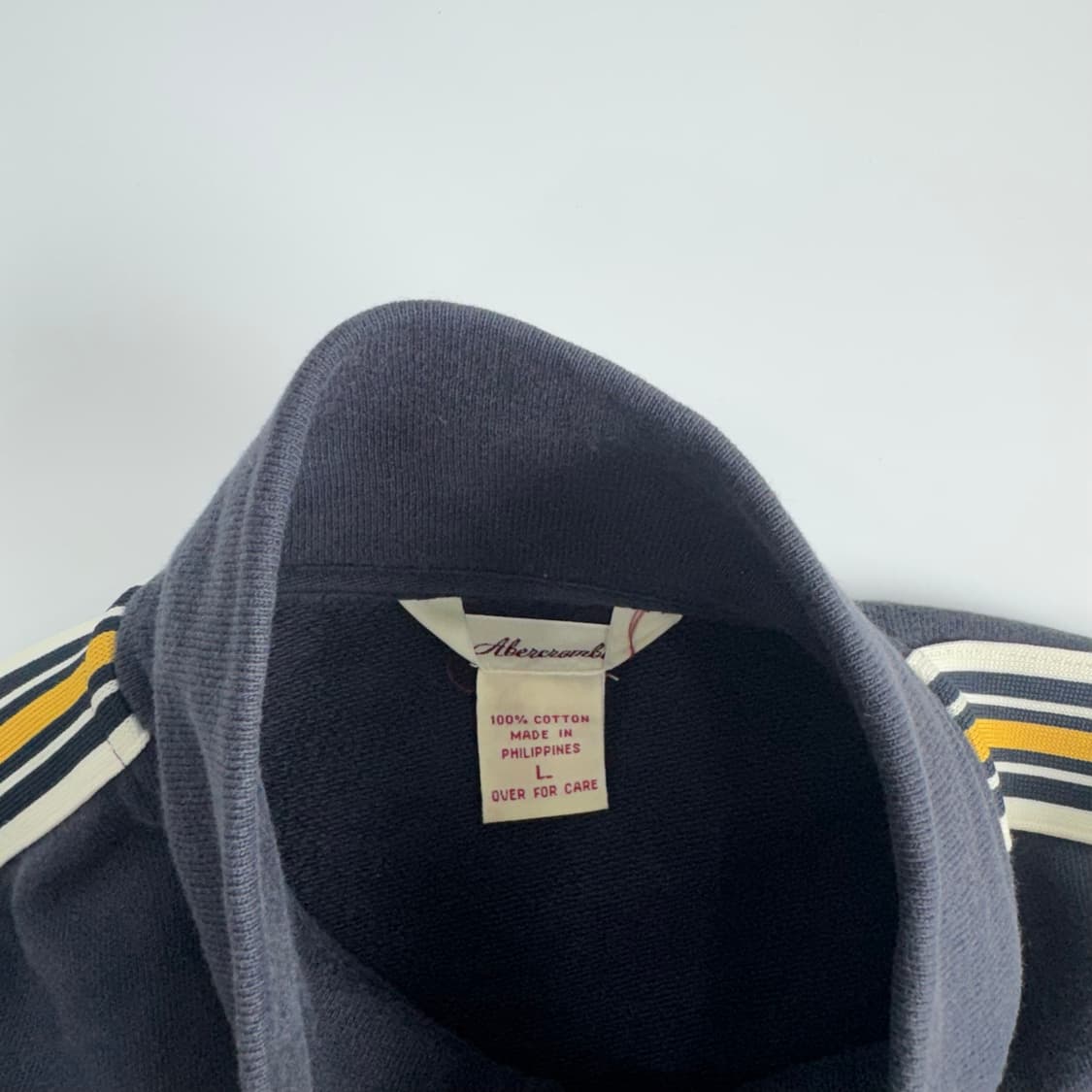 Abercrombie 아베크롬비 옐로우 그런지 로고 네이비 집업 상품이미지5