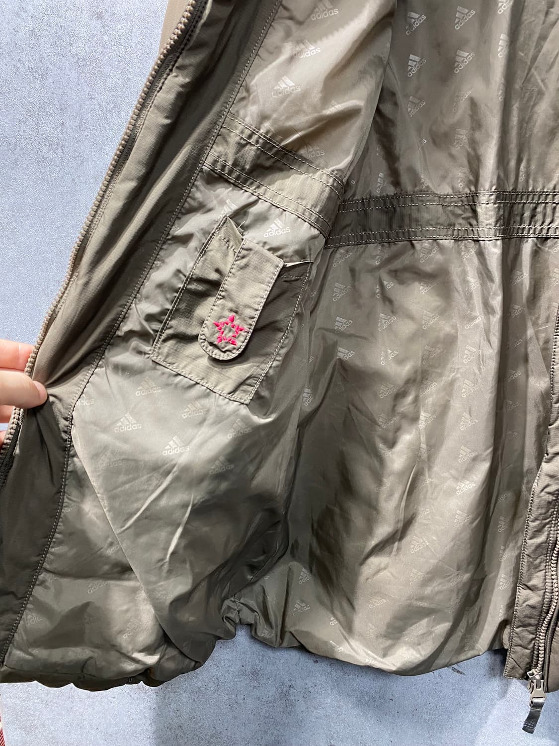 [L] Adidas 아디다스 카키 롱 패디드 점퍼 상품이미지6