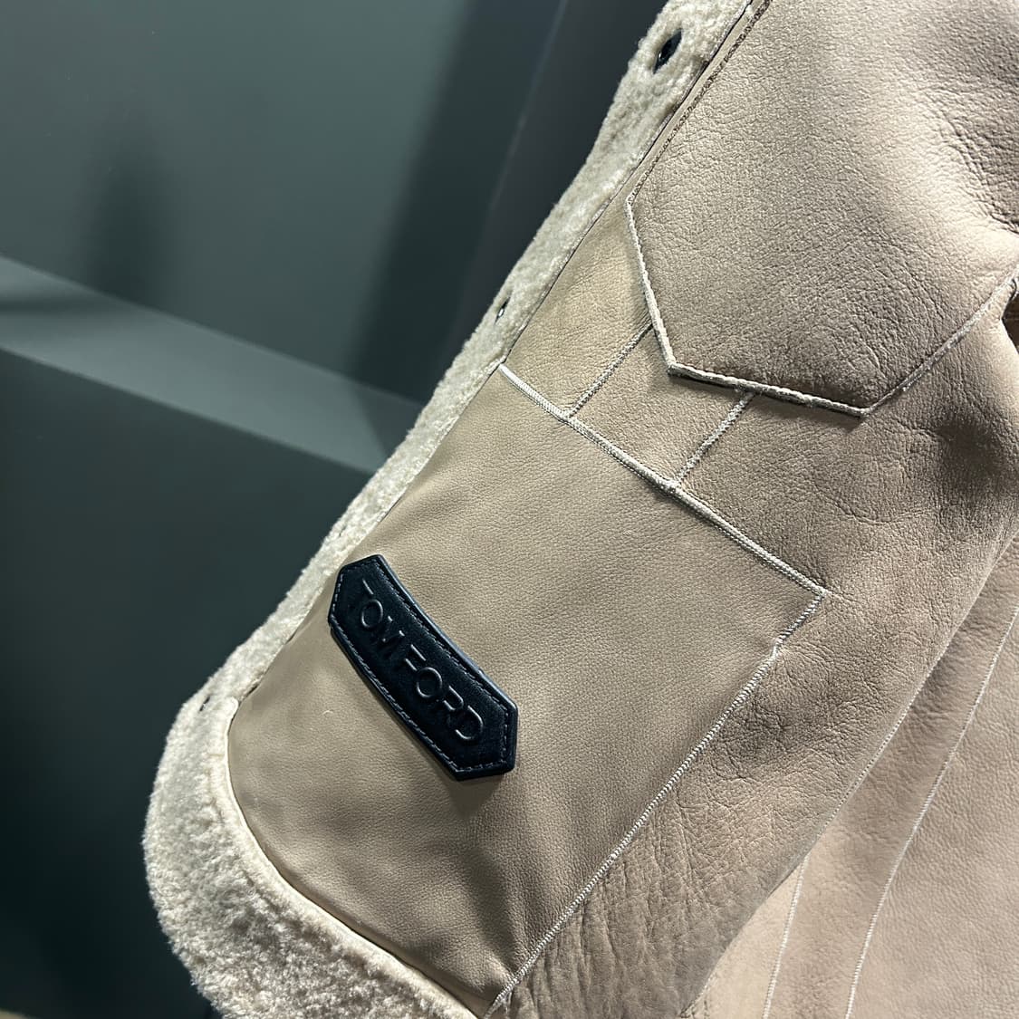 톰포드 램스킨 시어링 퍼 자켓 상품이미지8