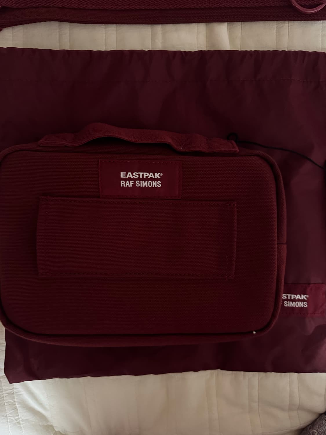 라프시몬스 이스트팩 웨이스트백 버건디 상품이미지2