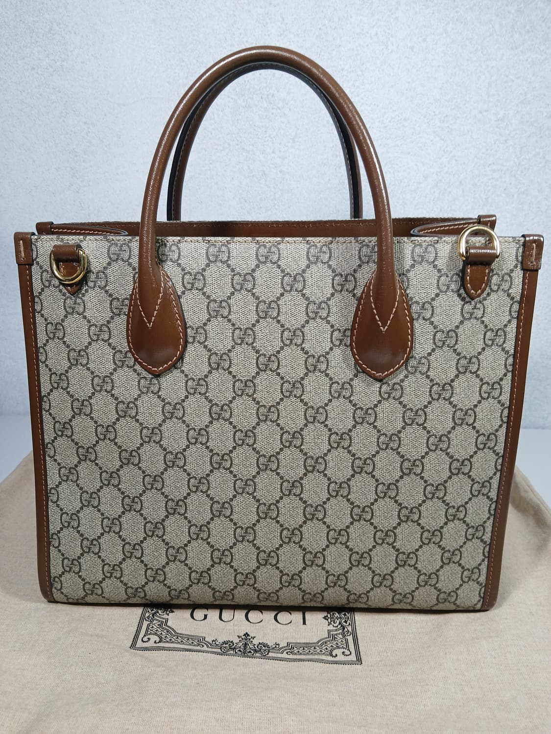 구찌 인터로킹 GG 토트백 스몰 659983 상품이미지5