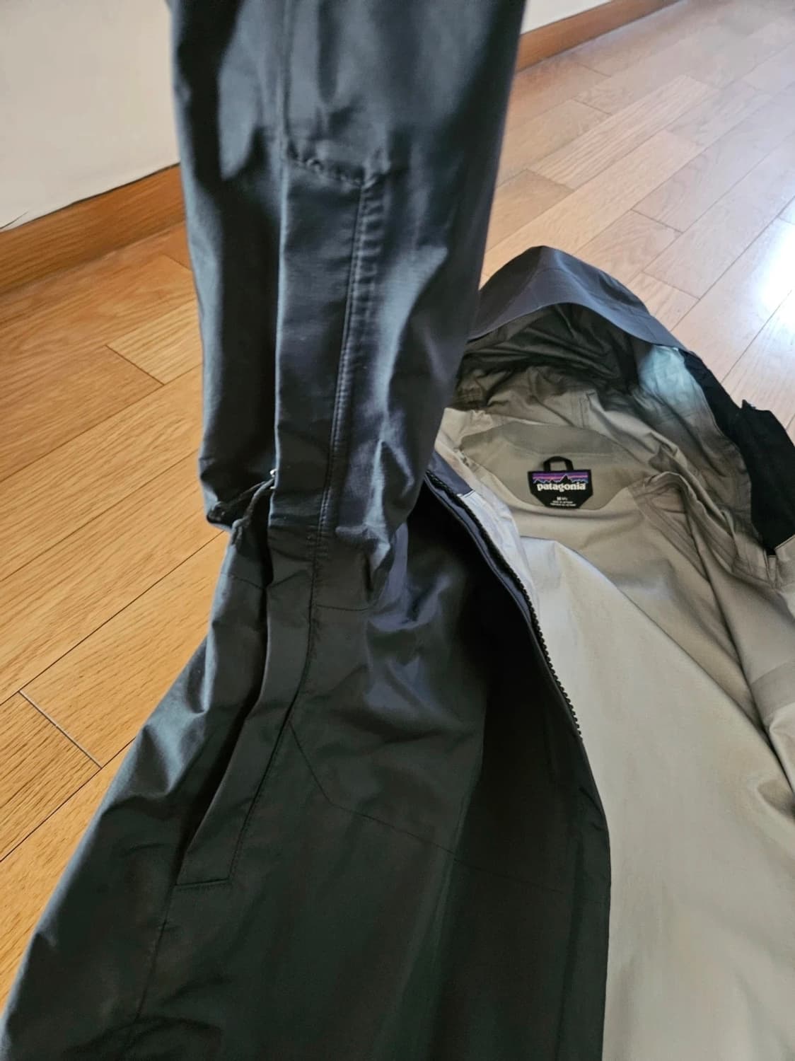 파타고니아 블랙 토렌쉘  m 민트급 컨디션 3l 바람막이 레인자켓 등산  상품이미지4