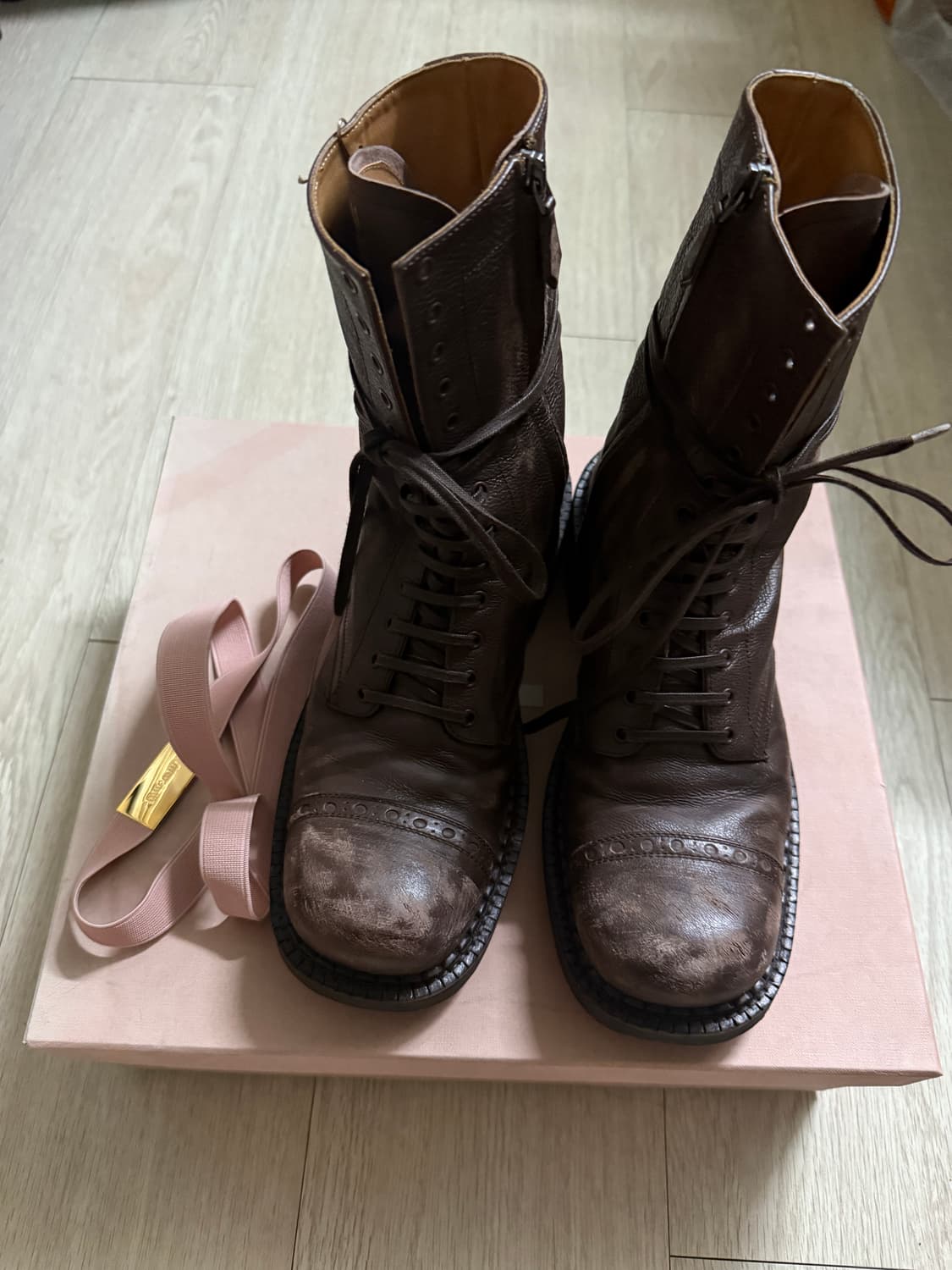 미우미우 24FW 레더 부츠 코코아브라운 39사이즈 상품이미지2