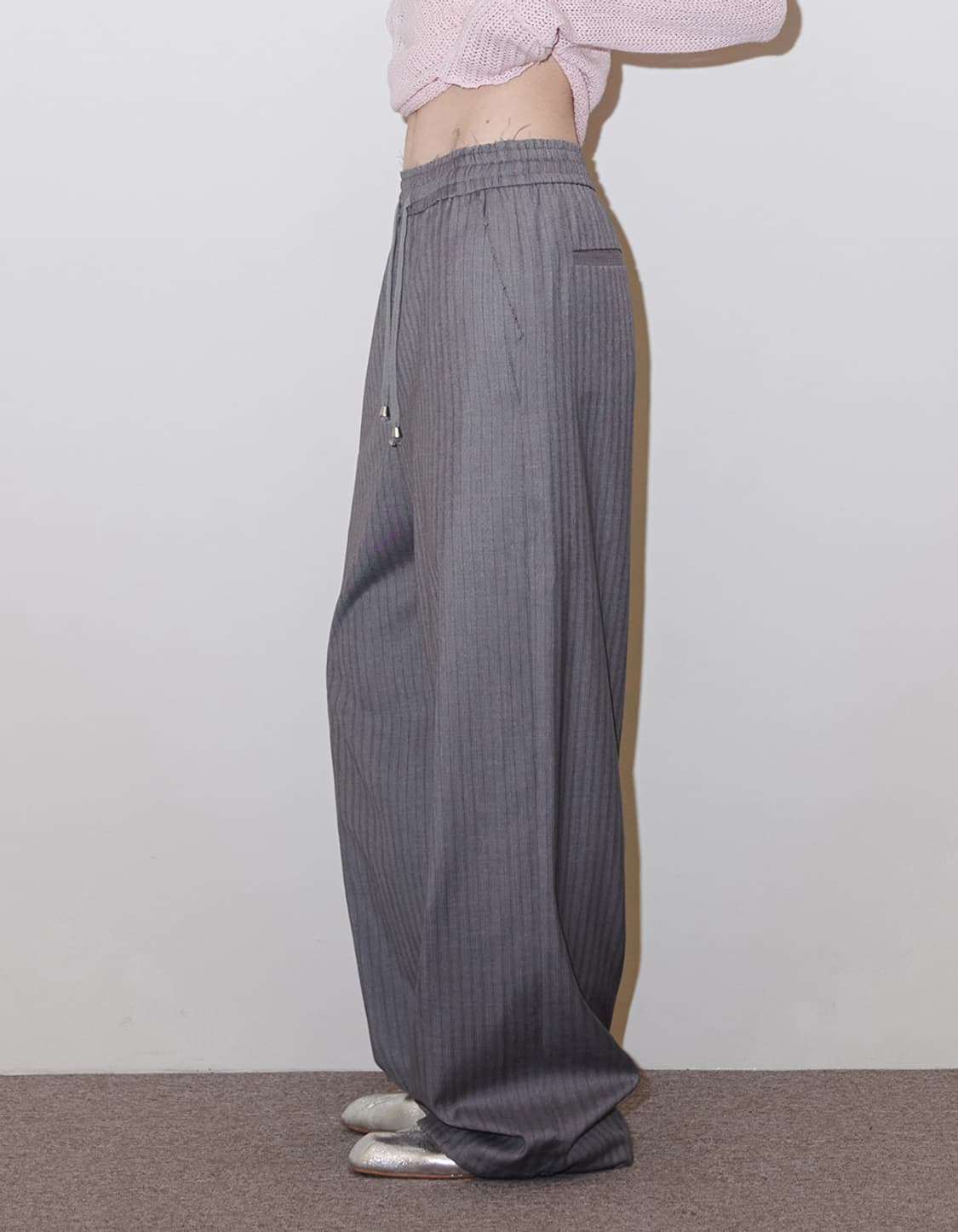 폴리수엠 PINSTRIPE EFFORTLESS PANTS 상품이미지1