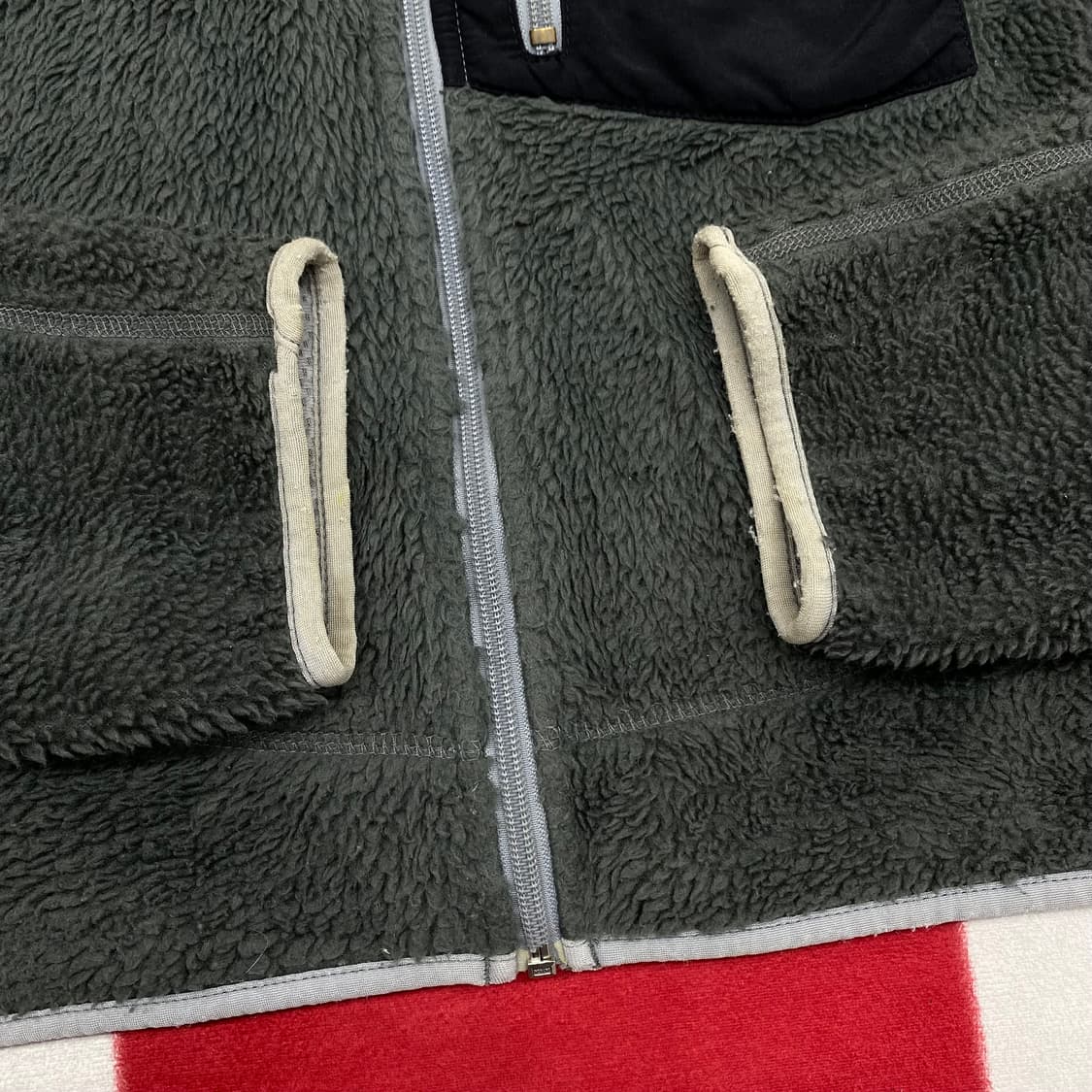 파타고니아 레트로 딥파일 플리스 실측 M  상품이미지4