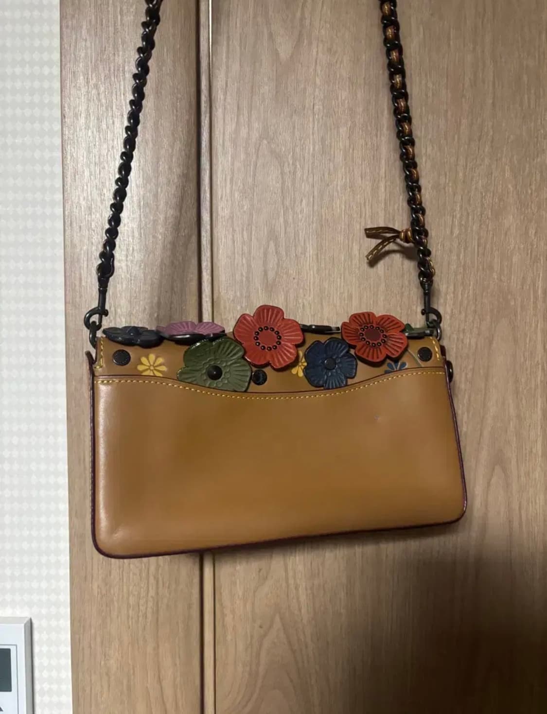 코치 딩키 위드 티 로즈백 상품이미지2