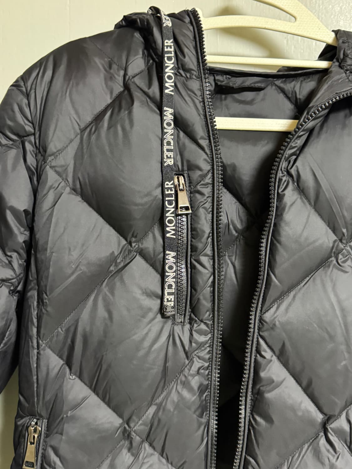 몽클레어 여성 경량 롱패딩 블랙 상품이미지8