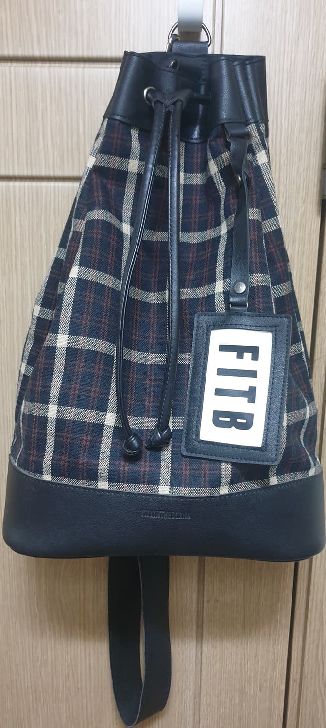 필인더블랭크 요코버킷백 백팩 체크 팝니다. 상품이미지1