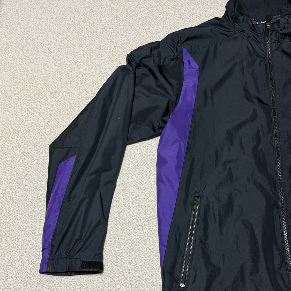 나이키 XL 블랙,퍼플 스우시 바람막이 상품이미지3