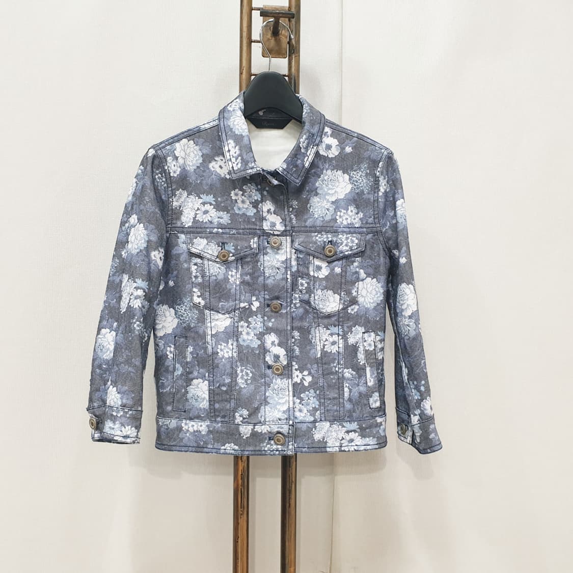 로엠 페미닌 플라워패턴 버튼포켓 자켓 상품이미지2