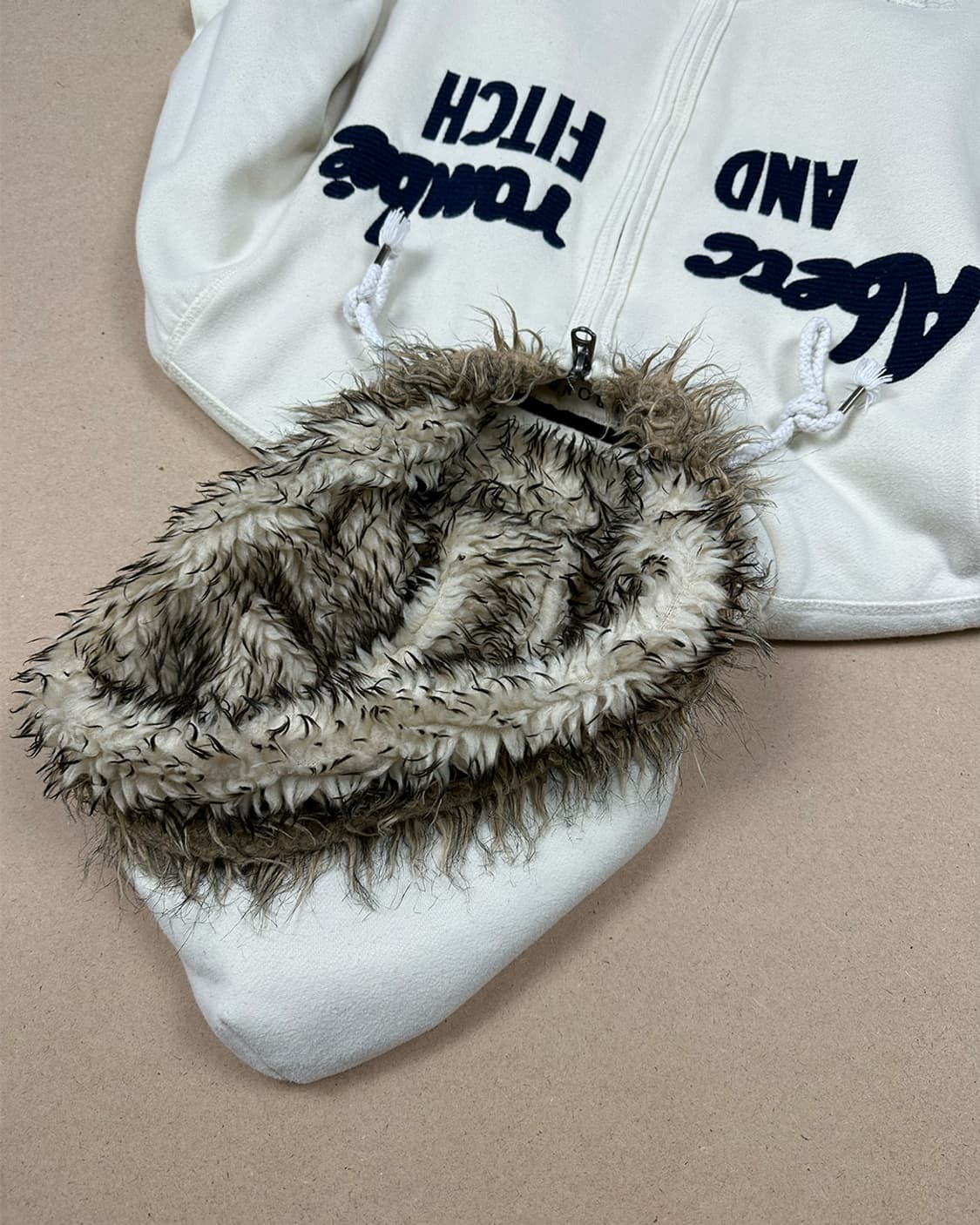 아베크롬비 울프죠 후드집업 화이트 상품이미지3