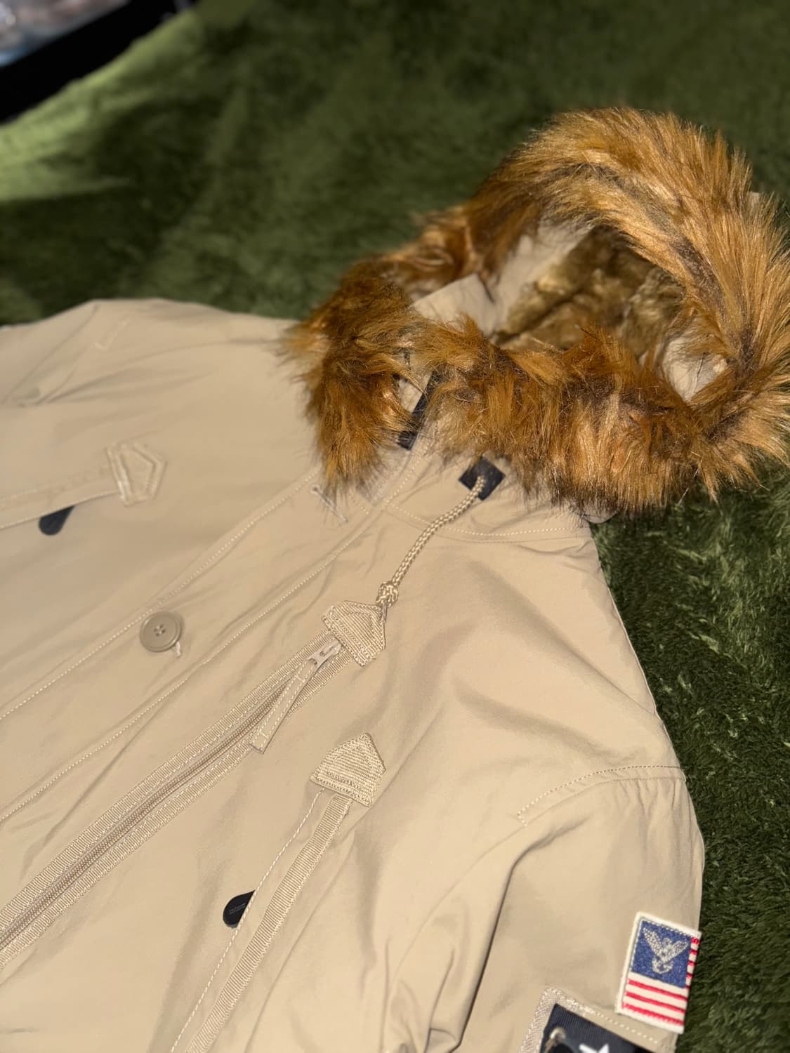 [L] 알파인더스트리 N3B 변형 폴라 헤비 파카 베이지 상품이미지2