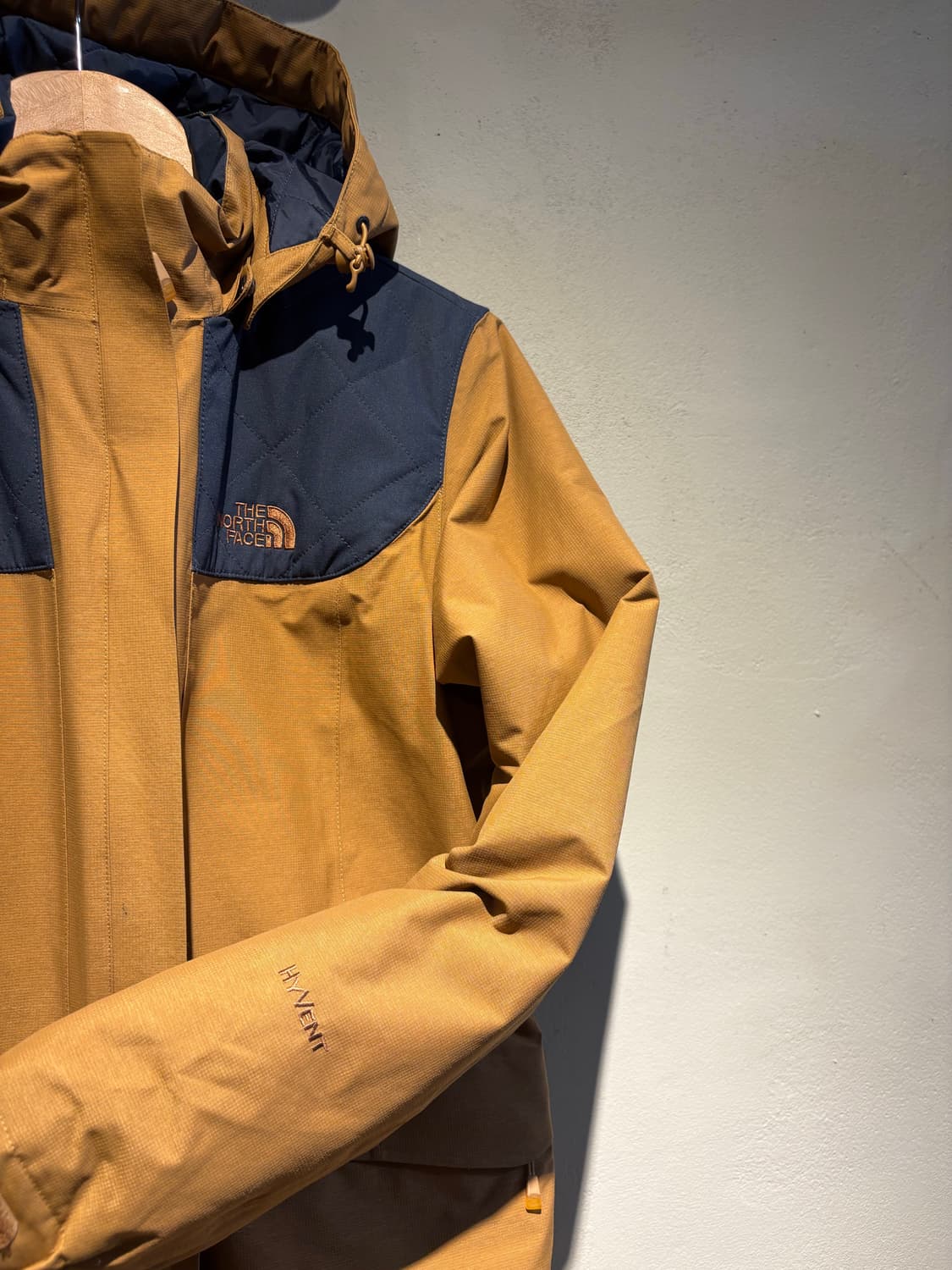 노스페이스 배색 누빔 윈드브레이커 점퍼 상품이미지5