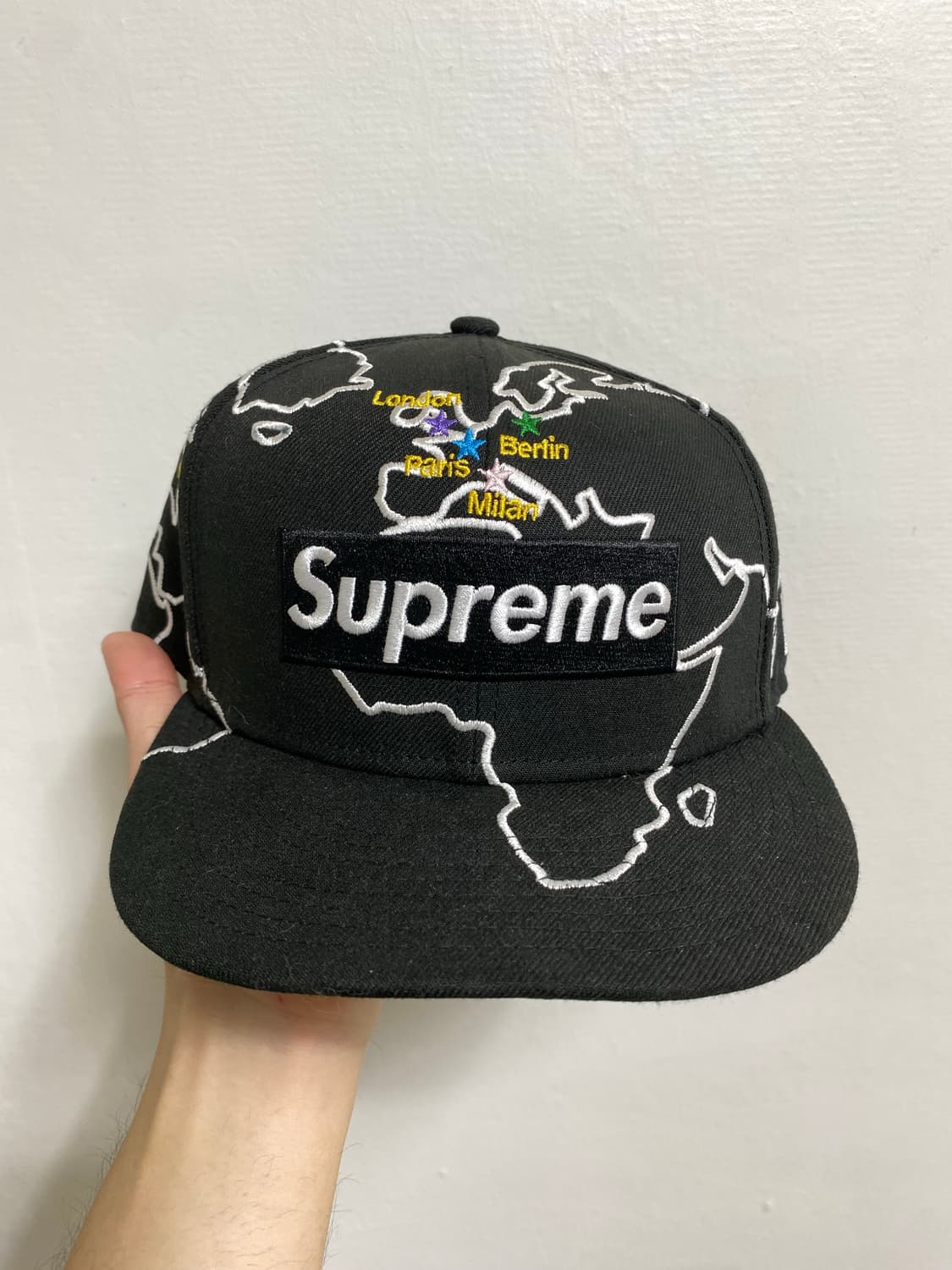 슈프림 뉴에라 월드와이드 박스로고 상품이미지1