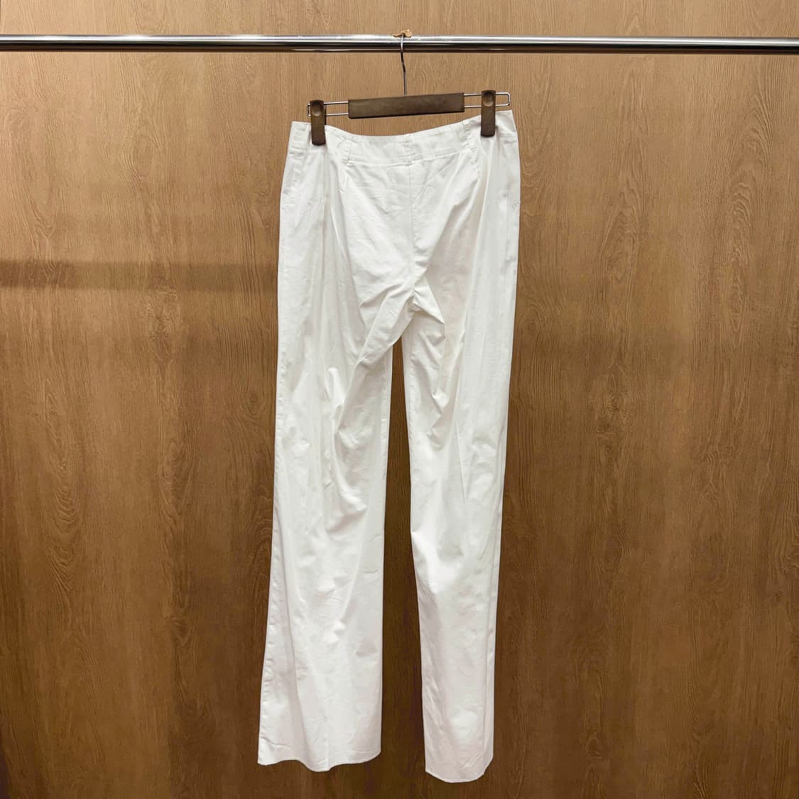 막스앤코 코튼 팬츠 버튼 클로징 디테일 스트레이트 핏 화이트 상품이미지3