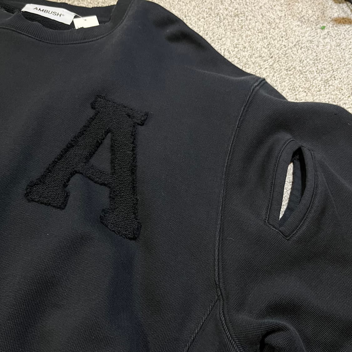 앰부쉬 디스트로이드 홀 맨투맨 상품이미지2