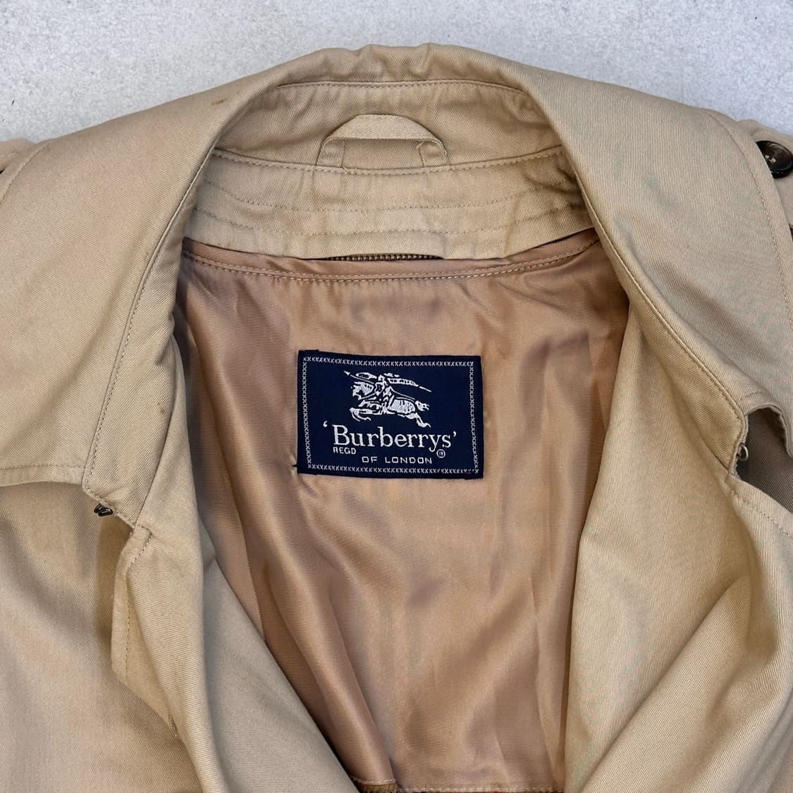 버버리 클래식 트렌치 코트 상품이미지3