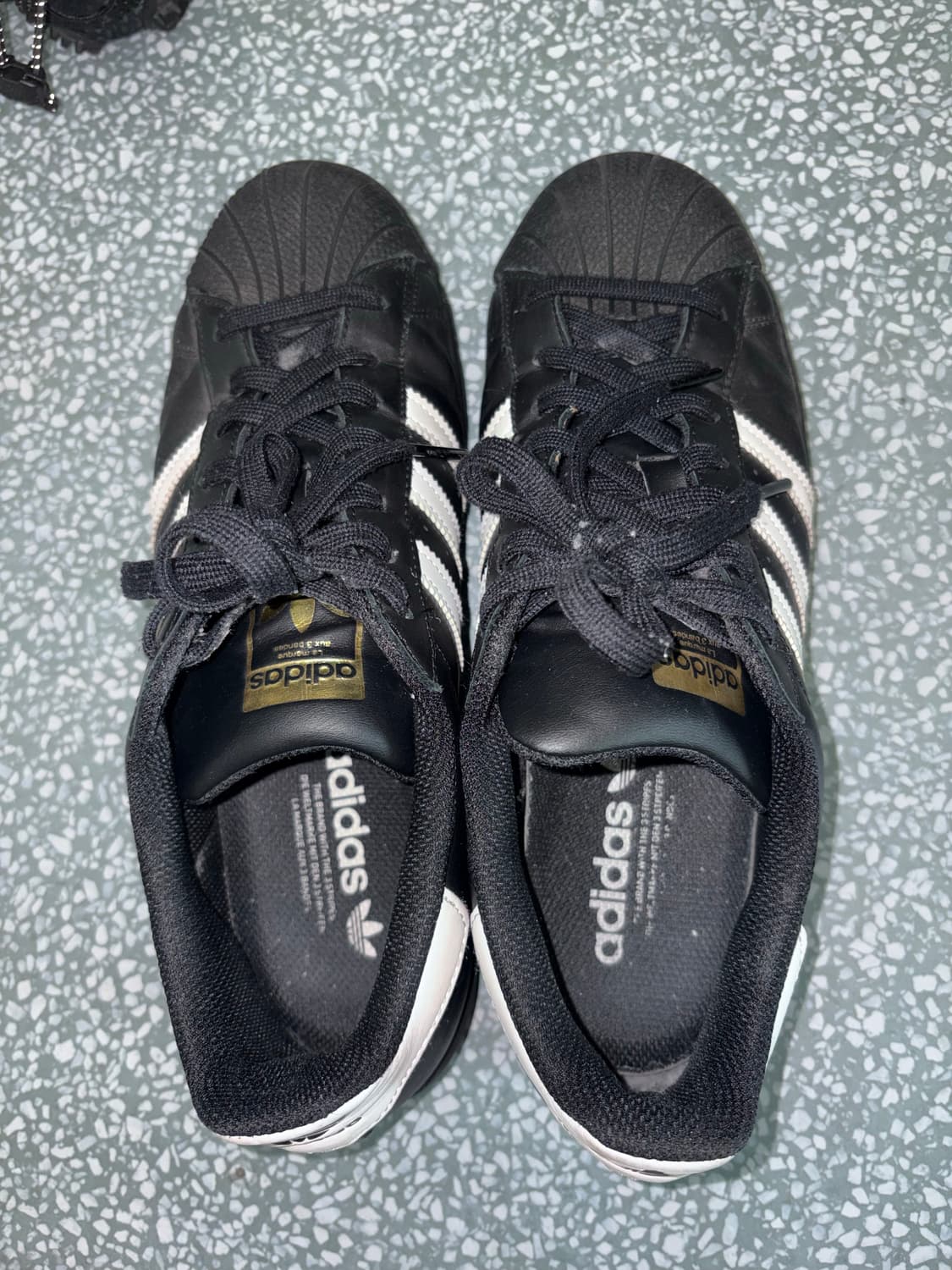 아디다스 슈퍼스타 코어 블랙 화이트 상품이미지2