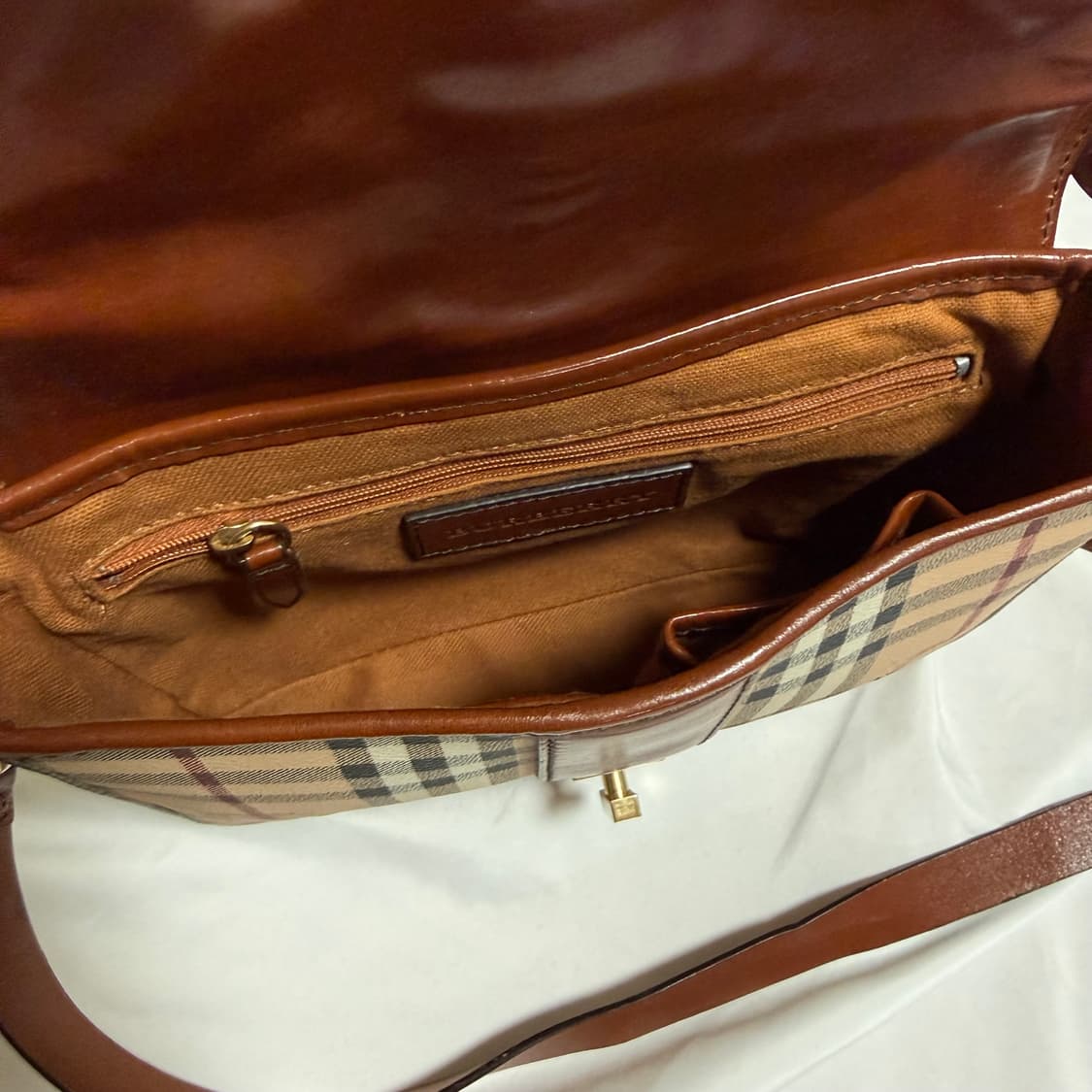 [OS] 버버리 헤이마켓 체크 캔버스 브릭필드 크로스바디백 상품이미지5