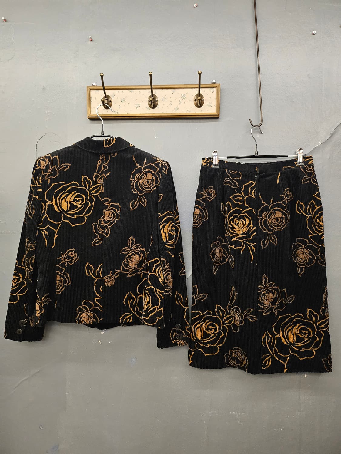 일본빈티지 h.b 블랙장미 코듀로이셋업 상품이미지2