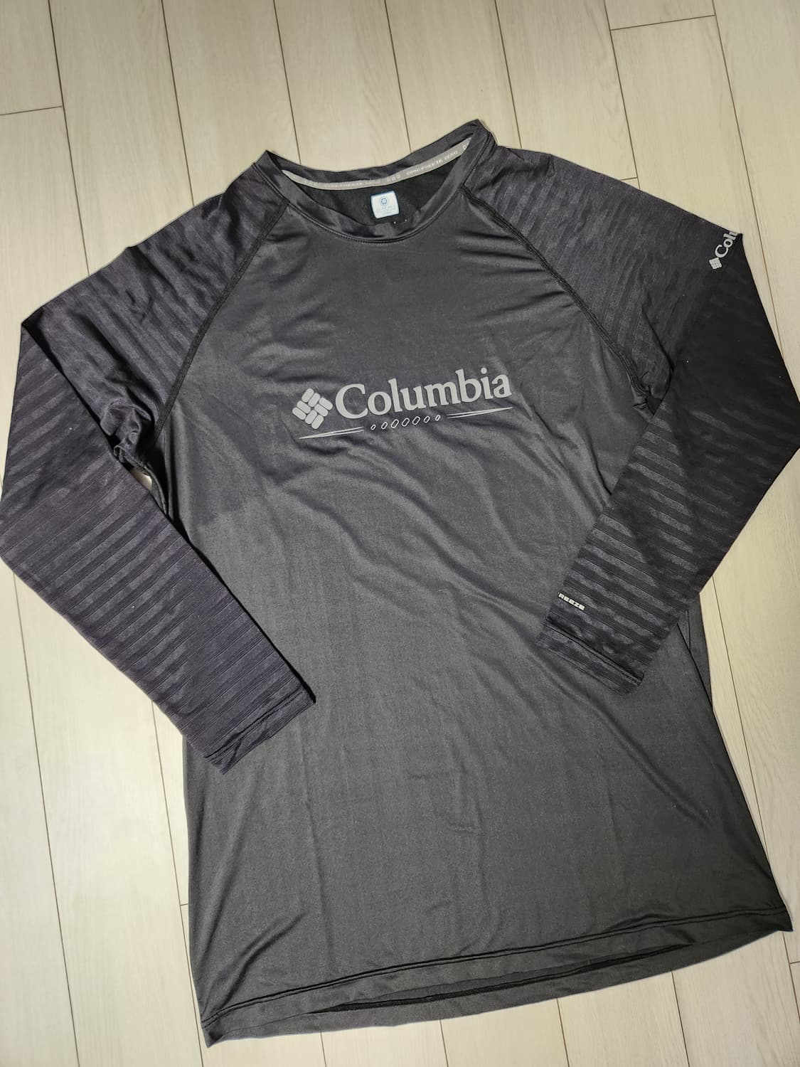 컬럼비아 쿨 베이스레이어 기능성 긴팔티 사이즈L

이너웨어/상의/티셔츠/ 상품이미지1