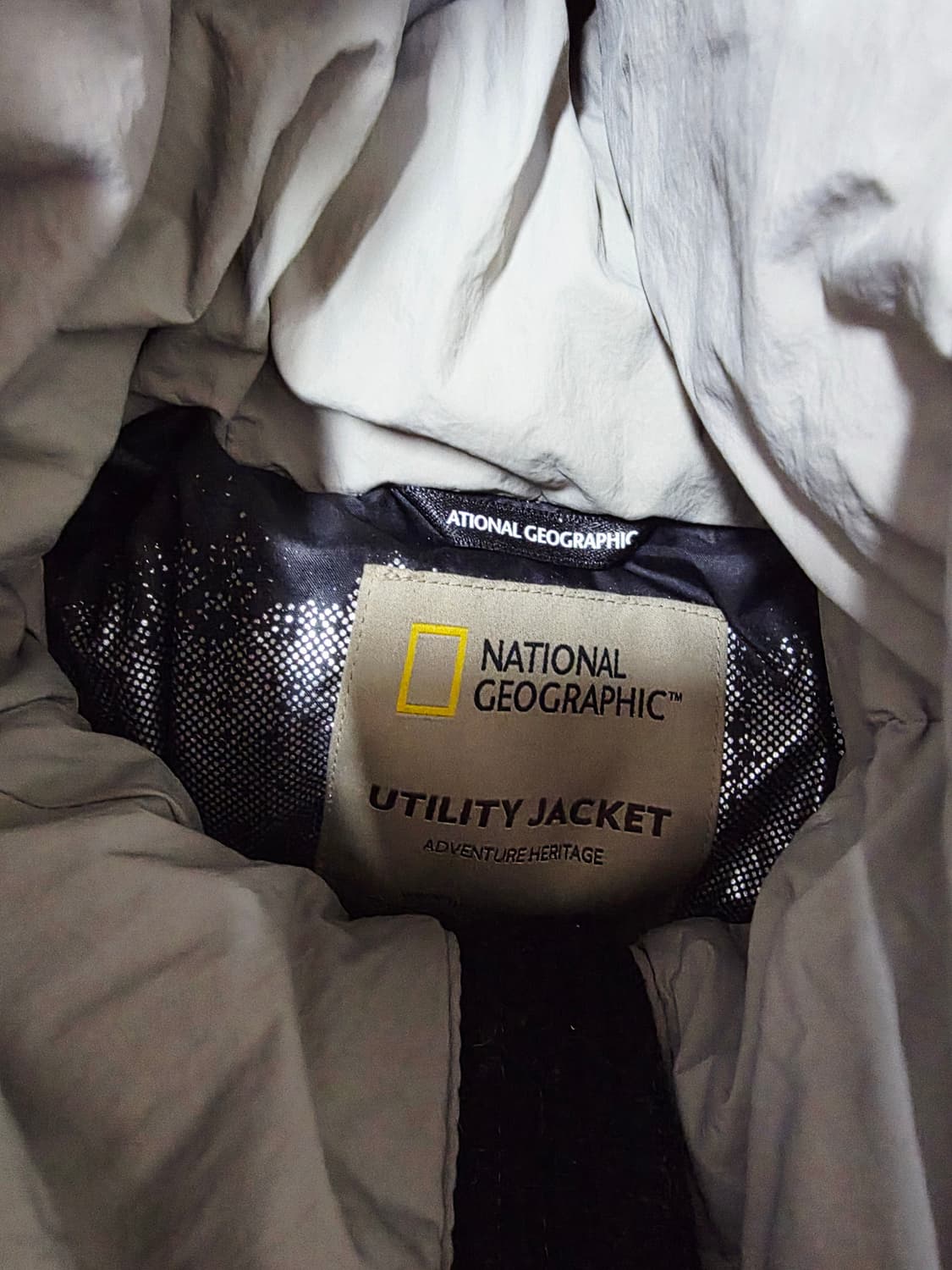 [내셔널지오그래픽] 색감 깡패 다크베이지 유틸리티 덕다운 패딩 100 상품이미지4