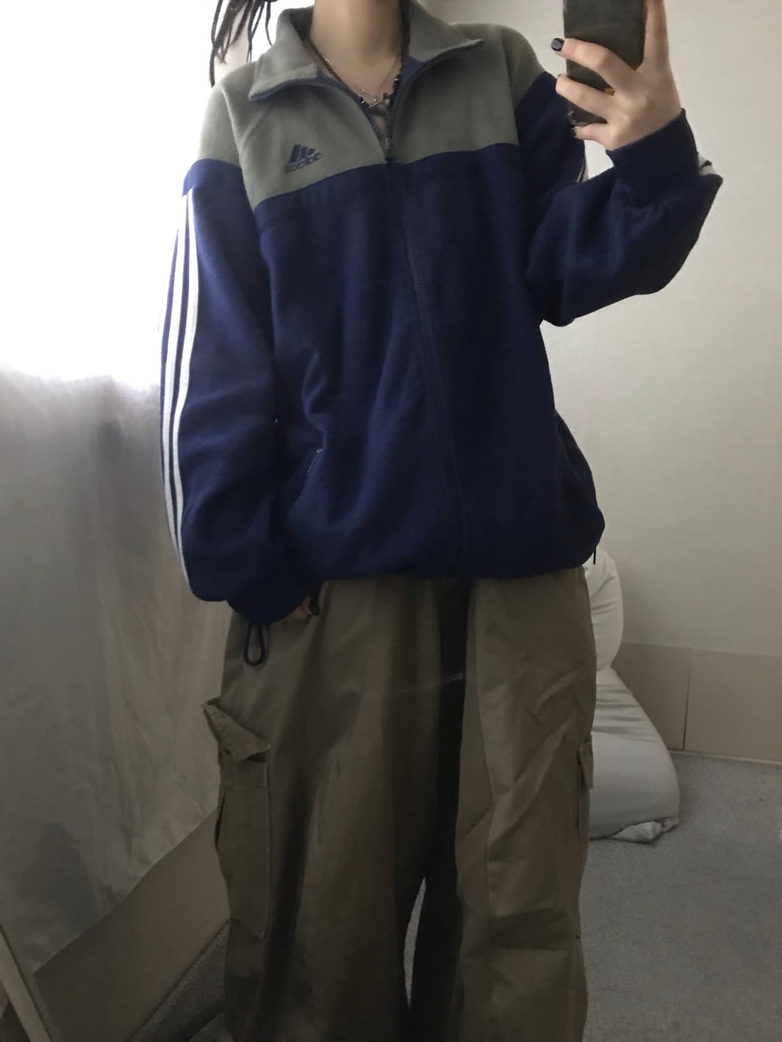 아디다스90s 카키 네이비 오버핏 후리스 상품이미지5