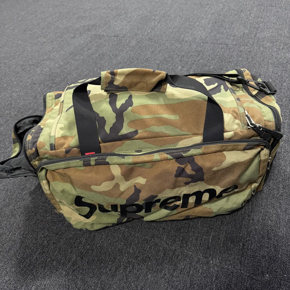 슈프림 15ss 우드랜드 카모 더플크로스백 상품이미지2