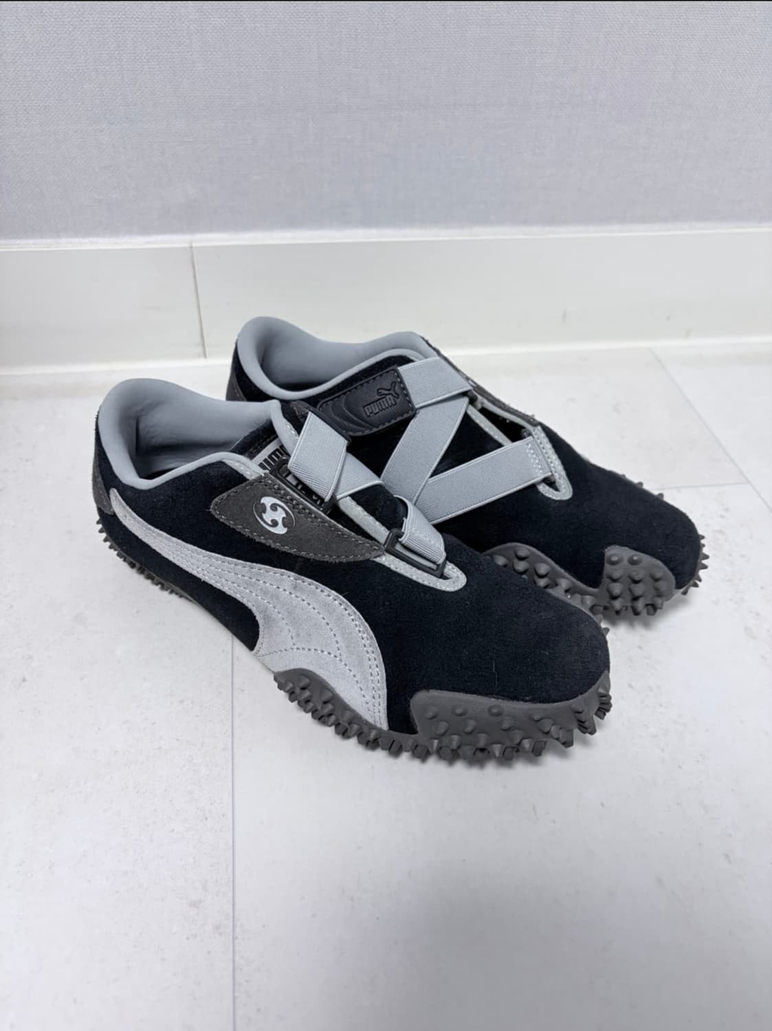 푸마 산산기어 모스트로 플랫 다크 그레이 240 상품이미지1