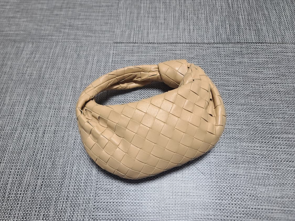 보테가 베네타 인트레치아토 조디밴 미니 아몬드 상품이미지1