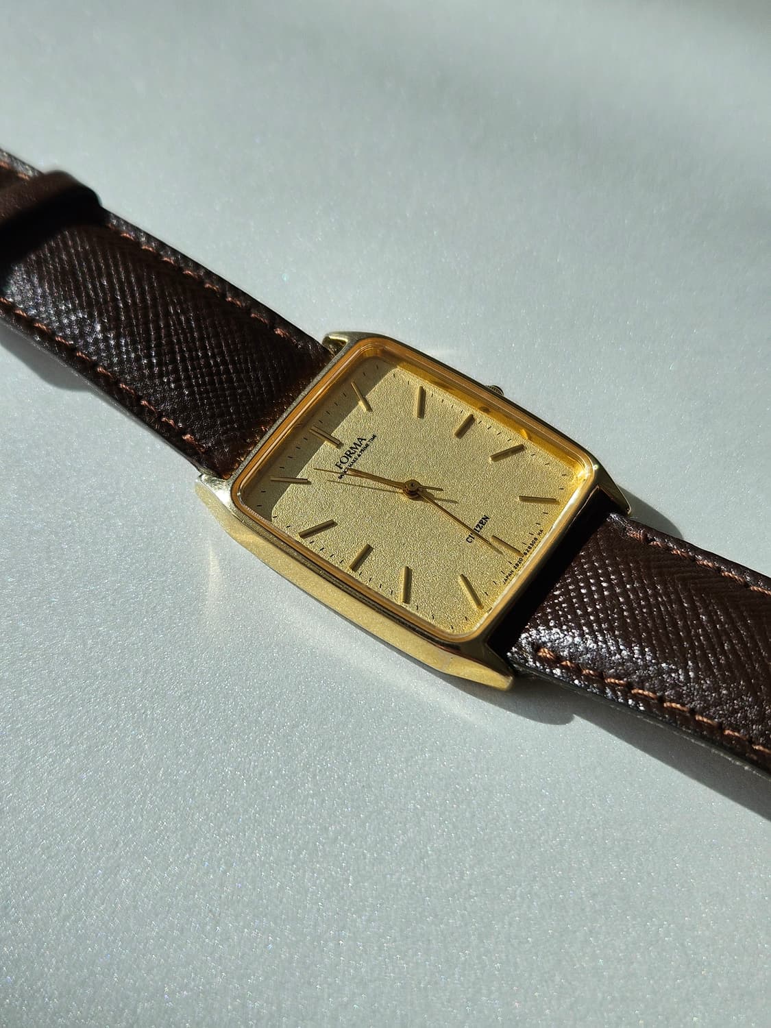 시티즌 FORMA 금장 가죽 시계 상품이미지1